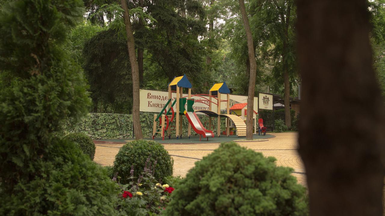 Park-Hotel Golosievo Kiev Dış mekan fotoğraf